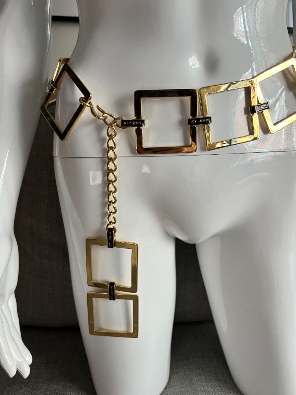 St. John Vintage Square Metal Toned Belt - Picture 3 of 6